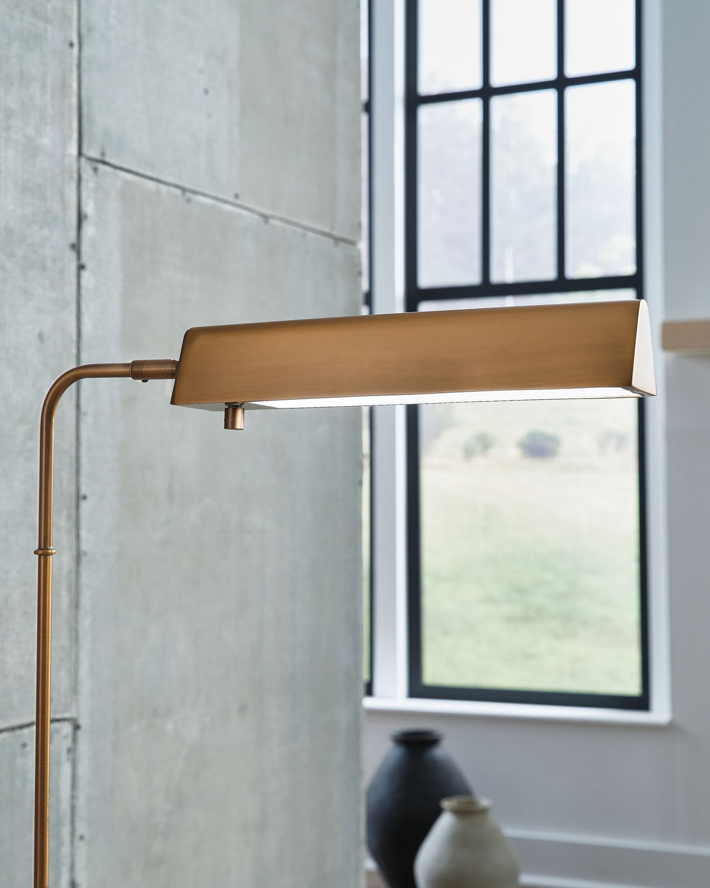 Yafe - Metal Lamp