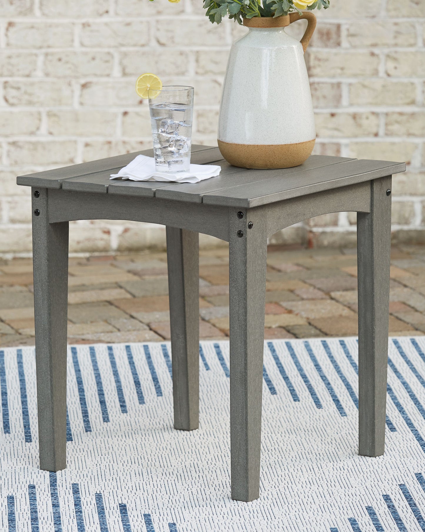 Visola - Square End Table - Gray